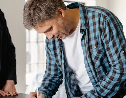 Réduire ses frais de notaire en 2025 : mes astuces concrètes et les erreurs à éviter 💡