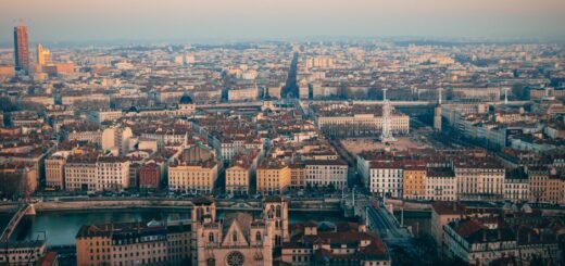 Bordeaux, Lyon, Nantes : comment profiter de la baisse des prix à la rentrée 2026